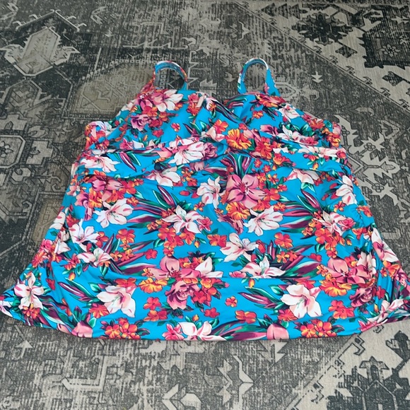 Lands End Women's Underwire Wrap Tankini Swimsuit Top - Picture 2 of 9